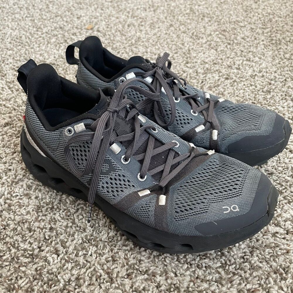 Size 7.5 / Women's On Trail Running Shoes